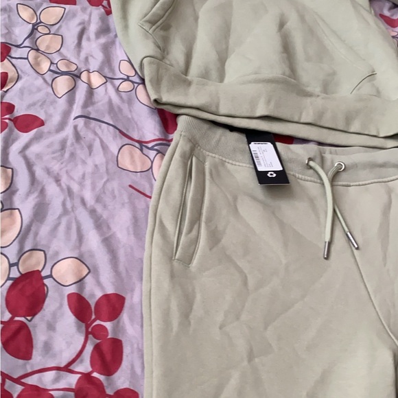 Women's Green Tracksuit - Picture 2 of 3